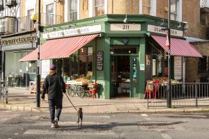 A few streets north of the canal, on the western edge of the borough, is beautiful De Beauvoir, the nineteenth century version of a ‘new town.’