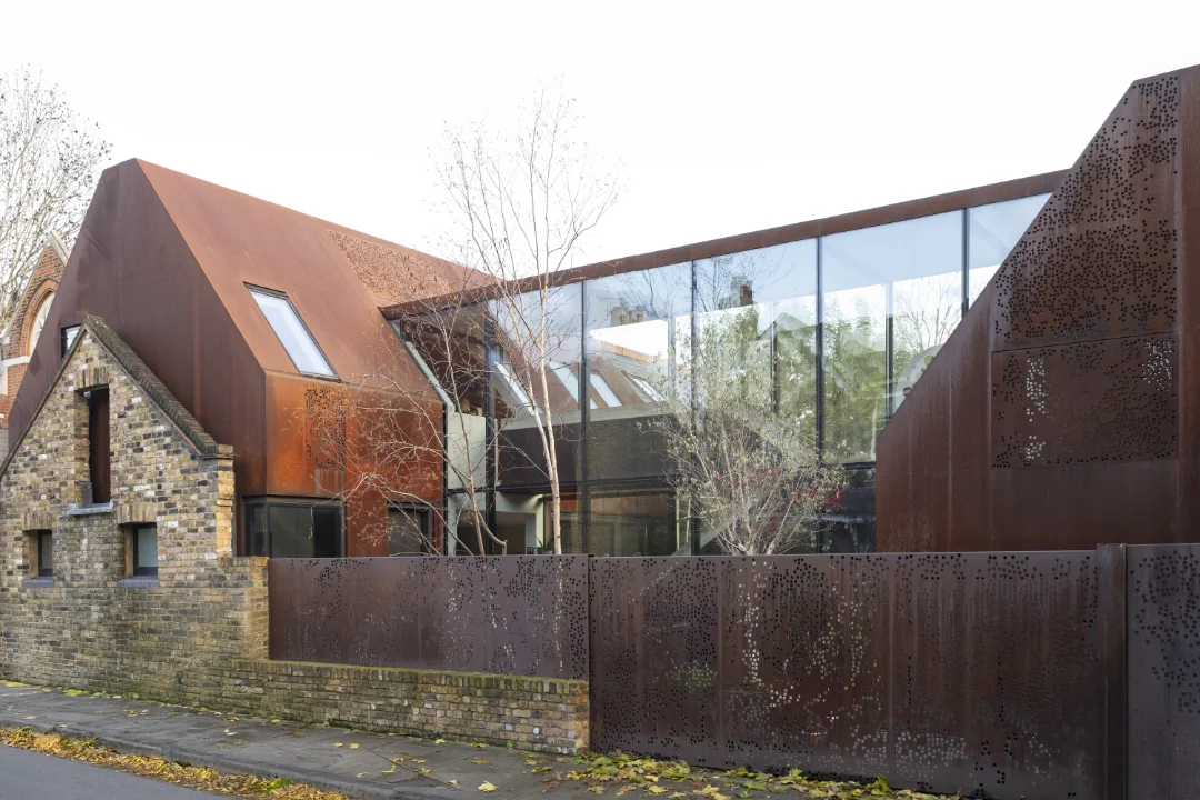 Kew House For Sale Exterior